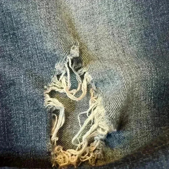 Distressed comfy jeans - Picture 5 of 8